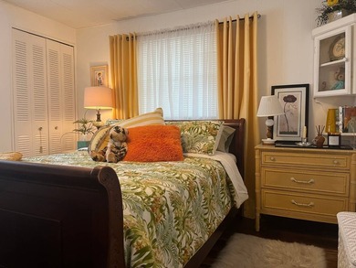 This fully furnished 2 Bed/2 Bath on a corner lot offers a sense - photo 27