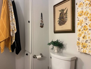 This fully furnished 2 Bed/2 Bath on a corner lot offers a sense - photo 31