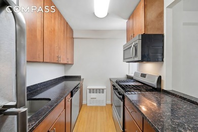 Welcome to the epitome of urban elegance at MeadowWood at - photo 3