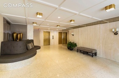 Extra large, convertible one bedroom apartment in a full service - photo 8
