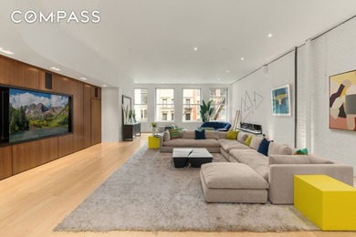 A full-floor loft in the heart of SoHo, this expansive 3-bedroom - photo 3
