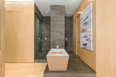 A full-floor loft in the heart of SoHo, this expansive 3-bedroom - photo 9