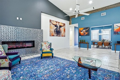 Stunning Modern Home on 2 Acres with Full Guest Quarters & - photo 1