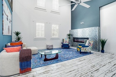 Stunning Modern Home on 2 Acres with Full Guest Quarters & - photo 3