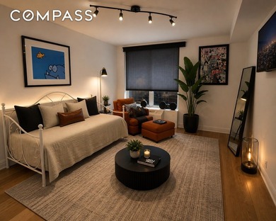 This stunning, full-floor three-bedroom residence offers - photo 3