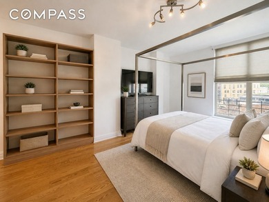 This stunning, full-floor three-bedroom residence offers - photo 4