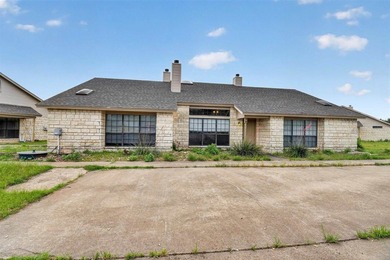 17094-17099 Trailwood Drive Condos! Rare 15-unit investment - photo 1
