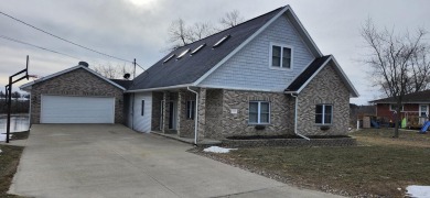 Lake Home For Sale in Pardeeville, Wisconsin