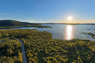 Welcome to your own private retreat. This exceptional 2-acre - photo 22