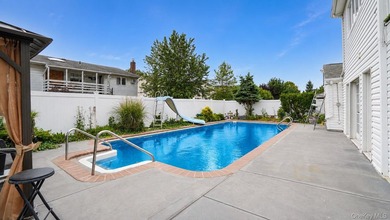 Welcome to this spacious Hi-Ranch in the heart of Bellmore - photo 22