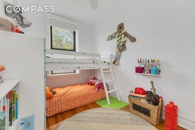 In the heart of Carroll Gardens, this spacious and sun-filled - photo 8