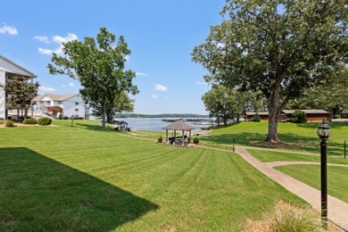 GROUND FLOOR WALK-OUT TO LAKE CONDO - photo 5