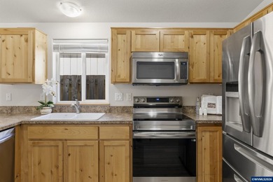 Accepted Offer with Contingencies. Motivated seller! Built in - photo 19
