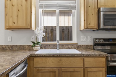 Accepted Offer with Contingencies. Motivated seller! Built in - photo 20