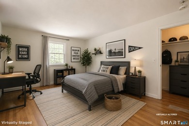 Fantastic opportunity to own this charming 4-bedroom Colonial - photo 27