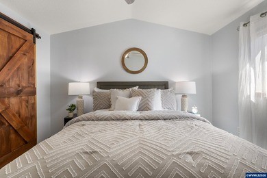 Accepted Offer with Contingencies. Motivated seller! Built in - photo 29