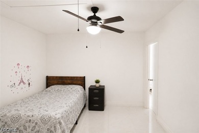 A beautiful and well-located home in the heart of Cape Coral! - photo 31