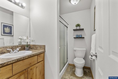 Accepted Offer with Contingencies. Motivated seller! Built in - photo 32