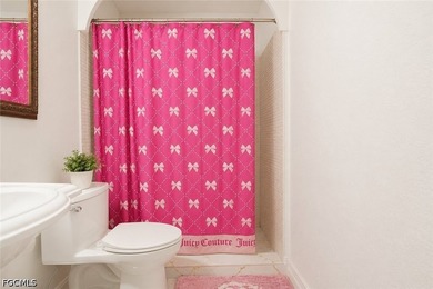 A beautiful and well-located home in the heart of Cape Coral! - photo 33