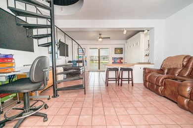 Ideal Coastal Retreat - Primary Residence or Weekend Getaway!