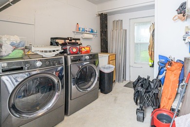 Ideal Coastal Retreat - Primary Residence or Weekend Getaway!