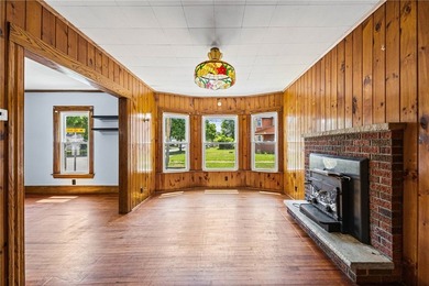 Welcome to 3989 Lake Ave. Charlotte Living at its Best! Full of - photo 4