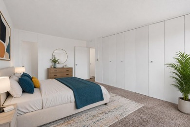 Freshly professionally painted entire unit! Renovated - photo 4
