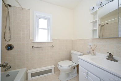 Beautiful Corner Home on a 5,400 Sq Ft Lot! This bright and airy - photo 13