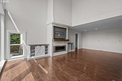 4 bed, 2.5-bath home offering 2,386 sq ft of thoughtfully - photo 16