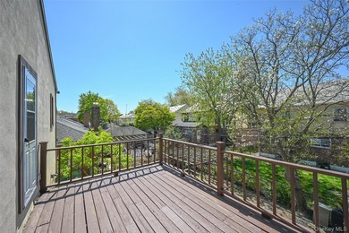 Beautiful Corner Home on a 5,400 Sq Ft Lot! This bright and airy - photo 18