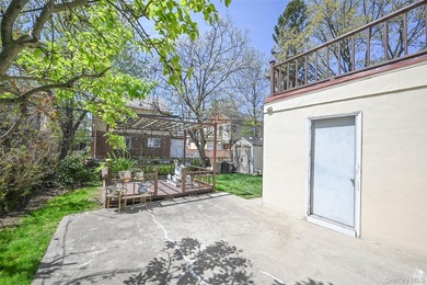 Beautiful Corner Home on a 5,400 Sq Ft Lot! This bright and airy - photo 20
