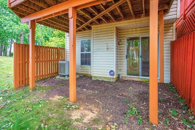 Welcome to this charming end unit TH near Annapolis! Just a 5 - photo 33