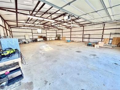 Country living just minutes from Lake Eufaula! Situated on 7.5 - photo 42