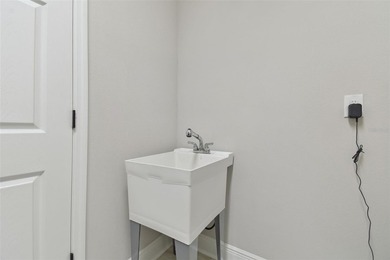 Welcome to this beautifully upgraded 4 bedroom, 2 bathroom home - photo 45