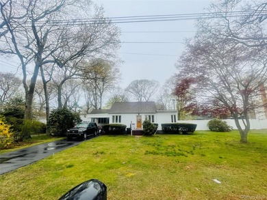 Welcome to 66 Corbin Avenue in Shirley's West Tangier section - photo 2