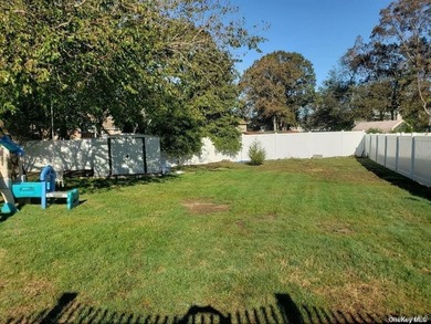 Home on Huge Parcel of Land with a Big Back Yard? Check!, Near - photo 3