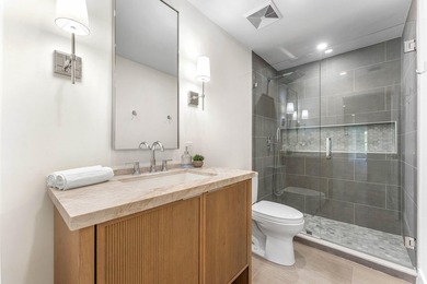 Welcome to 654 W Lakewoode, a beautifully renovated residence - photo 12