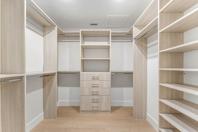 Welcome to 654 W Lakewoode, a beautifully renovated residence - photo 18