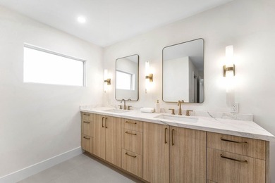 Welcome to 654 W Lakewoode, a beautifully renovated residence - photo 20