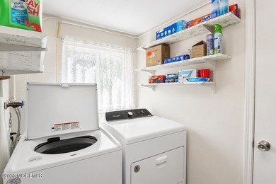 Welcome to 1031 Zircon Drive, a beautifully maintained bi-level - photo 22