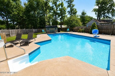 Welcome to 1031 Zircon Drive, a beautifully maintained bi-level - photo 31