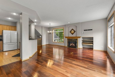 Wonderful end unit in a neighborhood adjacent to Eagle Valley - photo 11