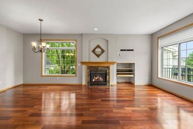 Wonderful end unit in a neighborhood adjacent to Eagle Valley - photo 12