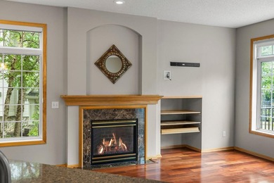 Wonderful end unit in a neighborhood adjacent to Eagle Valley - photo 17