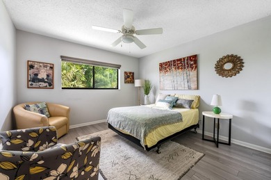 Experience the pinnacle of lakeside luxury in this beautifully - photo 20