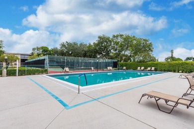 Experience the pinnacle of lakeside luxury in this beautifully - photo 27