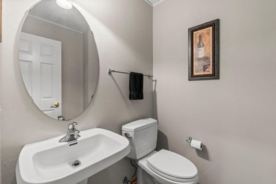 Wonderful end unit in a neighborhood adjacent to Eagle Valley - photo 27