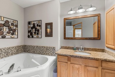 Wonderful end unit in a neighborhood adjacent to Eagle Valley - photo 31