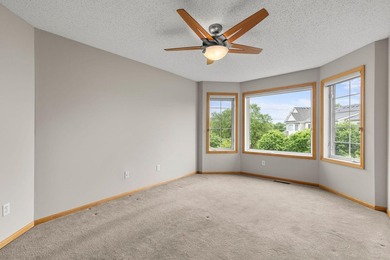 Wonderful end unit in a neighborhood adjacent to Eagle Valley - photo 34