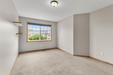 Wonderful end unit in a neighborhood adjacent to Eagle Valley - photo 41